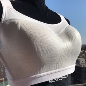 •Victoria Sport• Sports Bra 36C